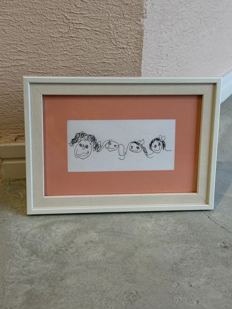 キーホルダーの元になった子どもの手描きイラスト